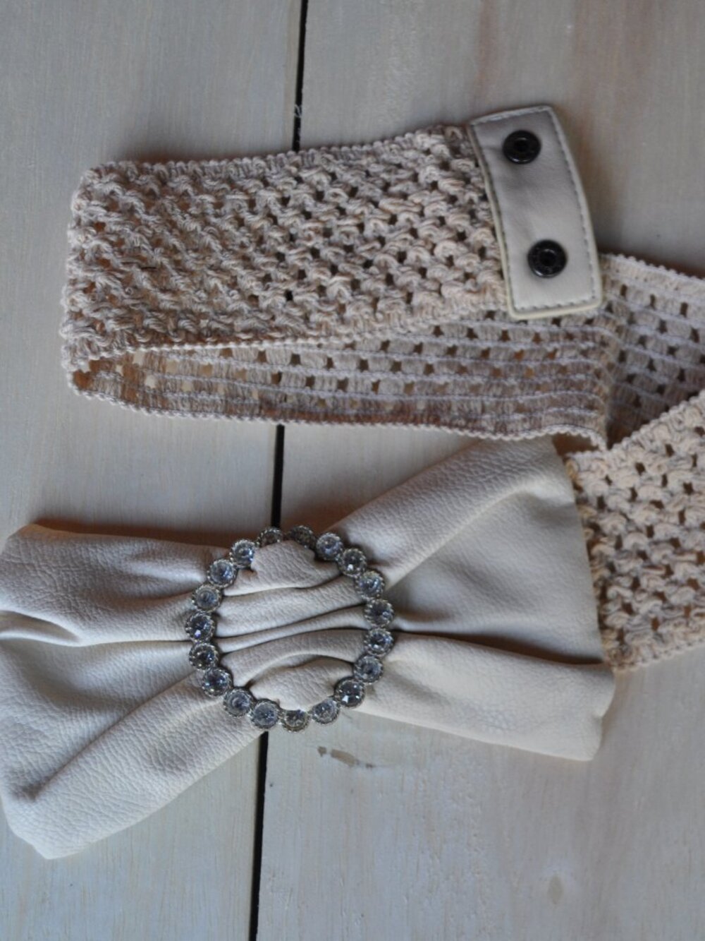 Belt Women's Bohemian Crochet - Stretchy Waist Belt -ivory crocheted Faux Leathe